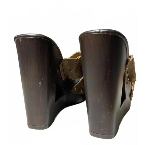 Fergie Brown leather Wedge Sandals Stud Accents 8.5 - Picture 7 of 8